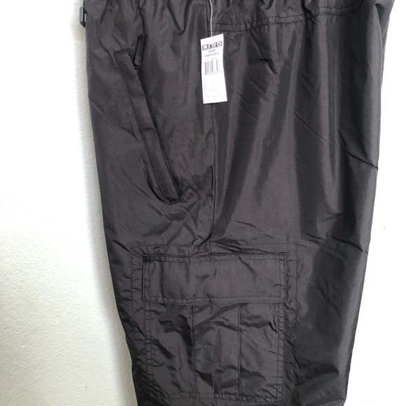 Sports essentials - Picture 3 of 4